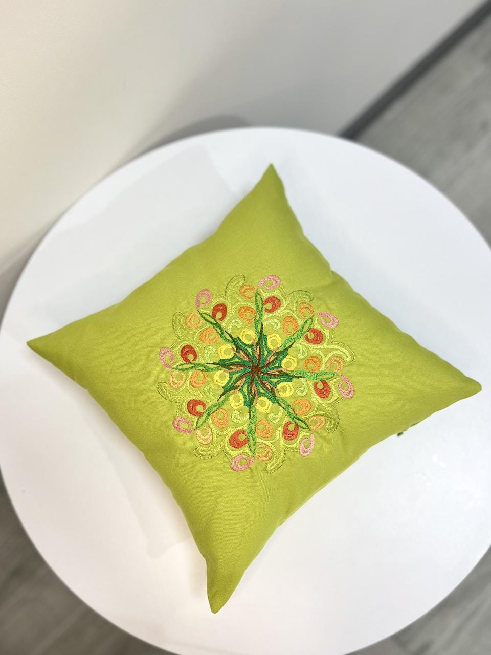 Декоративна подушка-оберіг Мандала Прийняття 32×32