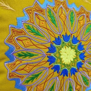 Вишивка мандали Кольорове Дихання на подушці гірчичного кольору — Tiferet NF