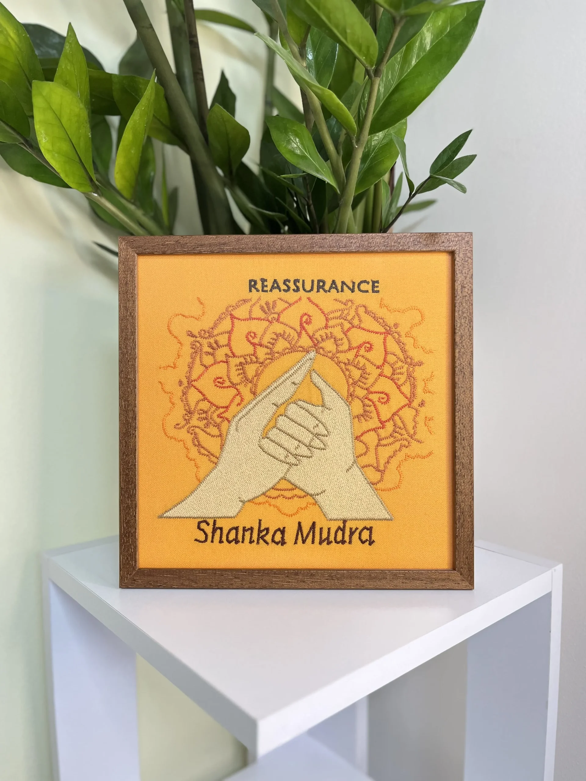 вишивка shanka mudra символ спокій впевненість гармонія деталь картини котон