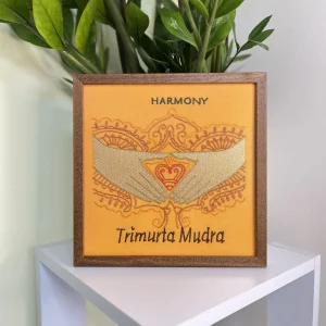 вишивка мудра гармонії trimurta mudra символ баланс і спокій деталь вишивки котон